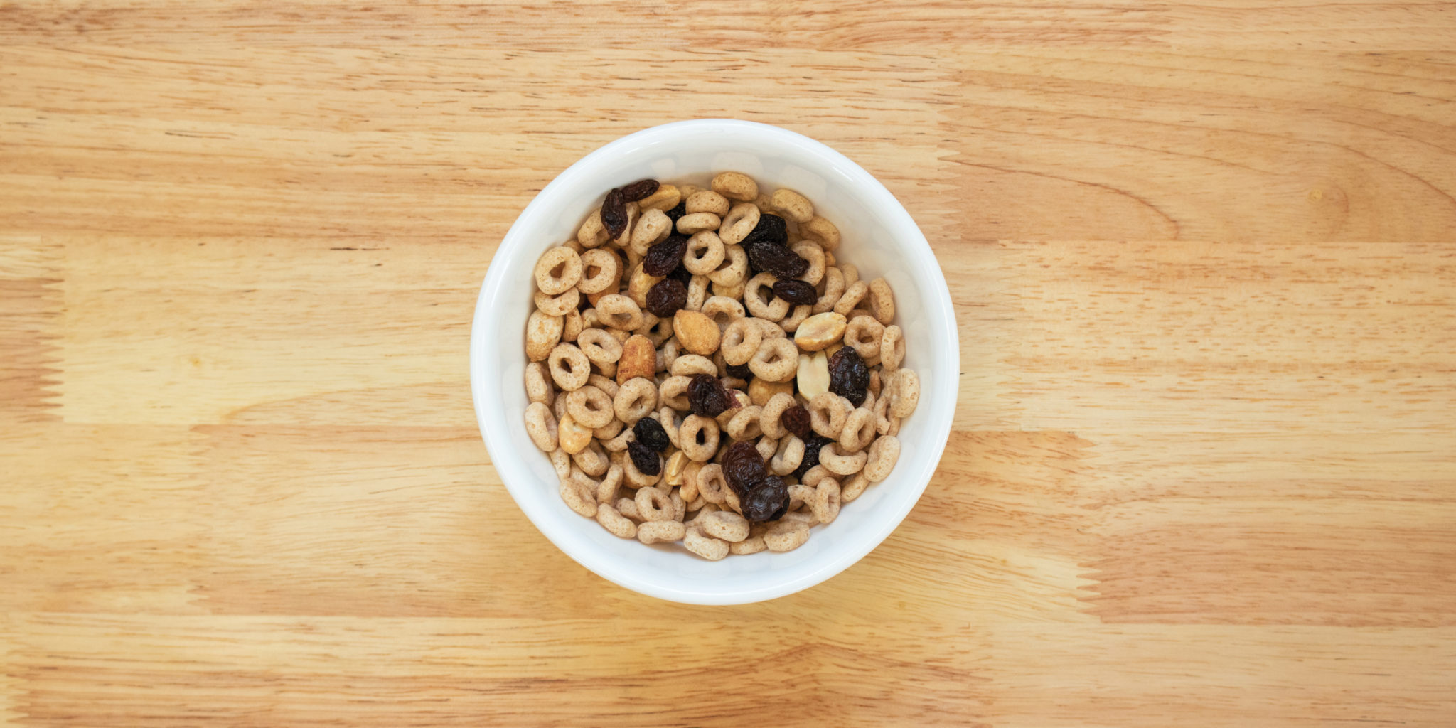 Peanut Raisin Snack Mix